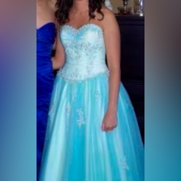 Blue ballgown prom dress size 4 - Picture 5 of 5